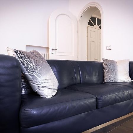 Como Design Apartment - Bymyhomeincomo Eksteriør bilde
